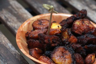 Plantain hot from the fryer, nice and carmelized, just how I like them.